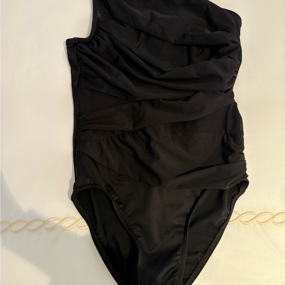 MIRACLESUIT Elegant Black One-Piece Swimsuit